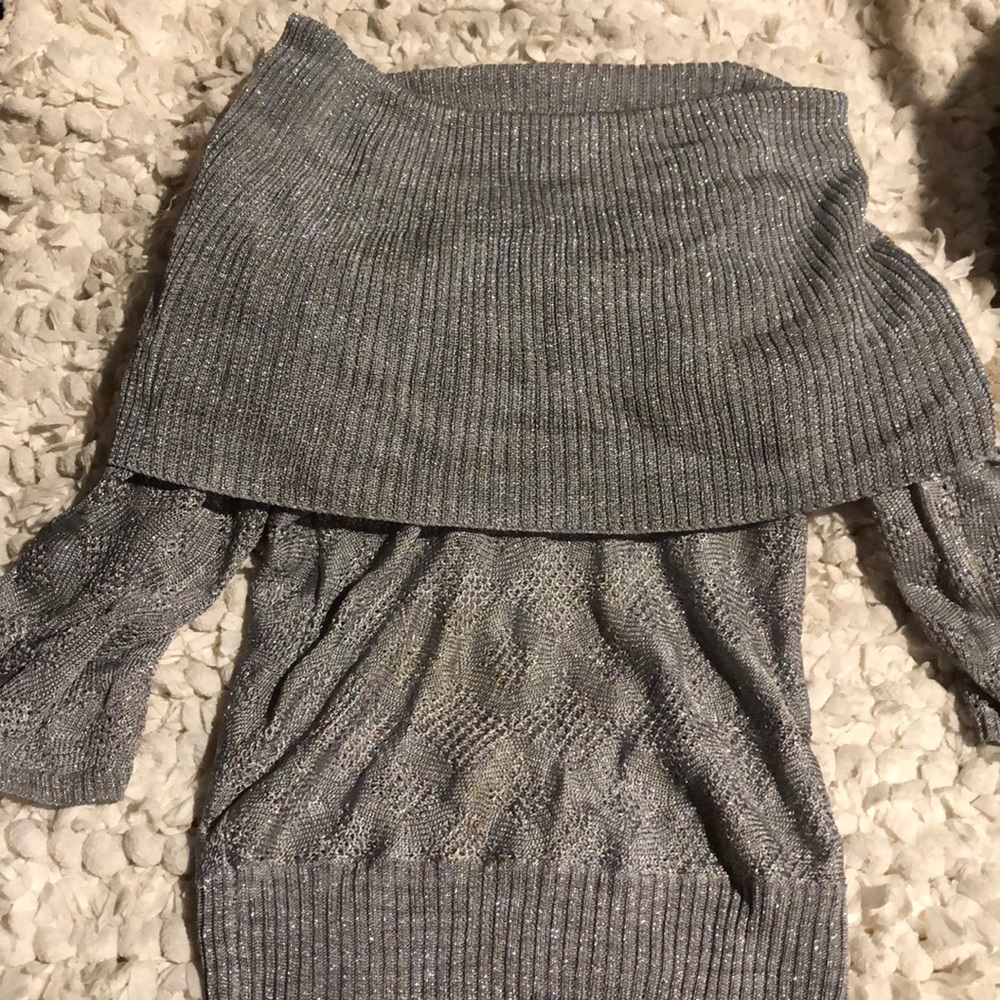 White House BM Silver Knot sweater